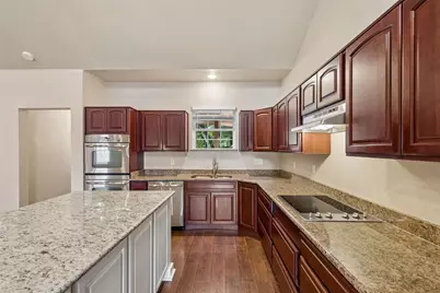 1925 Wildwood Drive, Grand Prairie, TX 75050 - Photo 10