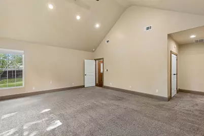 1925 Wildwood Drive, Grand Prairie, TX 75050 - Photo 16