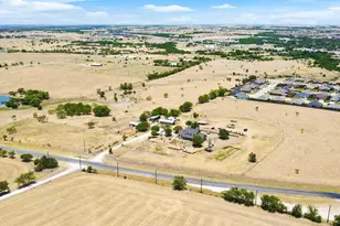 9501 Fm 2331, Godley, TX 76044 - Photo 10