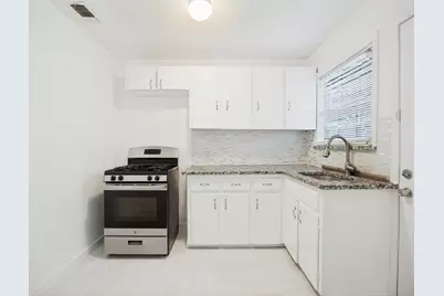 140 Edgefield Drive, Garland, TX 75040 - Photo 4