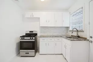 140 Edgefield Dr, Garland, TX 75040 - Photo 4