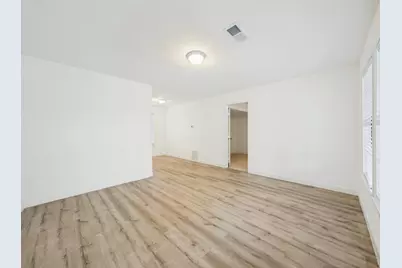 140 Edgefield Drive, Garland, TX 75040 - Photo 2