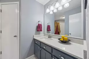 7416 Shady Hollow Ct, North Richland Hills, TX 76182 - Photo 14