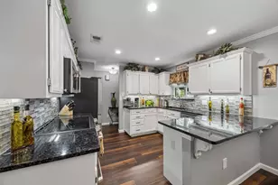 7416 Shady Hollow Ct, North Richland Hills, TX 76182 - Photo 8
