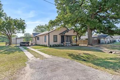 307 S Crockett Street, Edgewood, TX 75117 - Photo 2