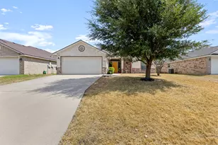 2115 Carriage House Dr, Temple, TX 76502 - Photo 2