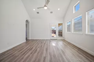 925 King St, Aubrey, TX 76227 - Photo 10