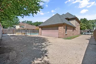 523 Cooper St, Grand Prairie, TX 75052 - Photo 38