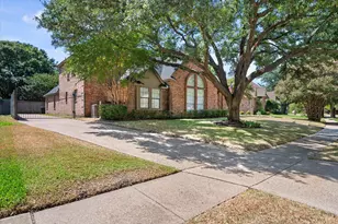 523 Cooper St, Grand Prairie, TX 75052 - Photo 6