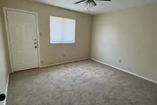 4512 Mizzenmast Ct, Fort Worth, TX 76135 - Photo 10