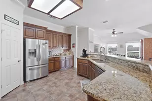 5020 April Ln, Waxahachie, TX 75165 - Photo 8