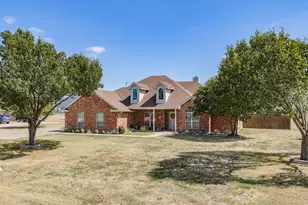 5020 April Ln, Waxahachie, TX 75165 - Photo 4