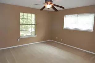9023 Glen Springs Cir, Dallas, TX 75243 - Photo 14