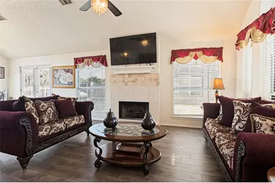 12927 Parker Court, Balch Springs, TX 75180 - Photo 4