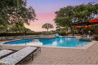 904 Hills Creek Drive, McKinney, TX 75072 - Photo 32
