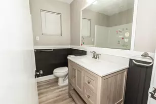 105 Benton St, Nocona, TX 76255 - Photo 16