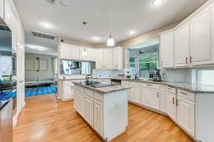 2106 Hunter Pl Ln, Arlington, TX 76006 - Photo 8