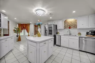 504 Cholla Ct, Fort Worth, TX 76112 - Photo 12
