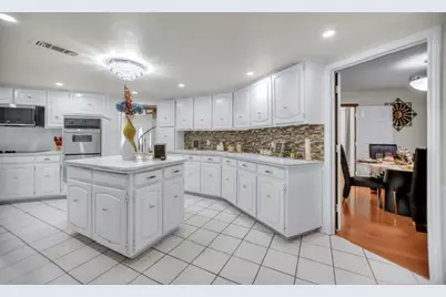 504 Cholla Court, Fort Worth, TX 76112 - Photo 14