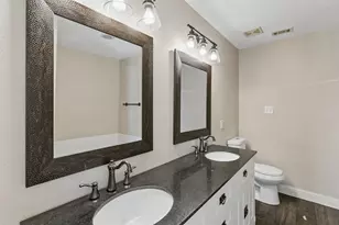 2034 Peregrine Ct, Lewisville, TX 75077 - Photo 16