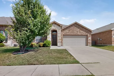 2100 McAllister, Princeton, TX 75407 - Photo 2