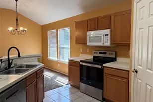 1035 Port Isabel Dr, Little Elm, TX 75068 - Photo 8