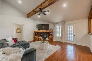 7536 Oak Park Dr, North Richland Hills, TX 76182 - Photo 4