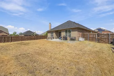202 Belgian Street, Waxahachie, TX 75165 - Photo 14