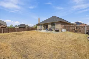 202 Belgian St, Waxahachie, TX 75165 - Photo 14