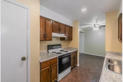 611 Lost Springs Court #B, Arlington, TX 76012 - Photo 20