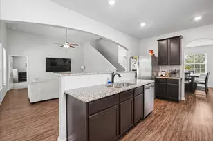 717 Milas Ln, Glenn Heights, TX 75154 - Photo 12