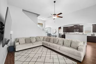 717 Milas Ln, Glenn Heights, TX 75154 - Photo 8