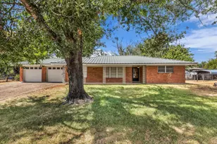 817 E Holly Ln, Mexia, TX 76667 - Photo 1