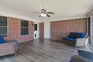 701 Carlisle Ct, Lake Dallas, TX 75065 - Photo 4