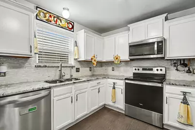 4728 Homelands Way, Fort Worth, TX 76135 - Photo 14