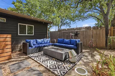 803 W Bluff Street, Granbury, TX 76048 - Photo 20