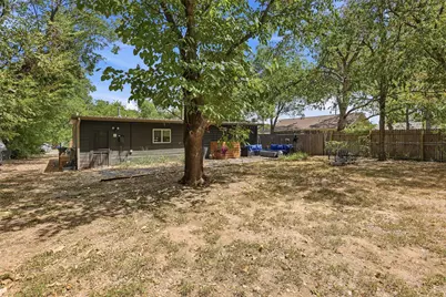 803 W Bluff Street, Granbury, TX 76048 - Photo 32
