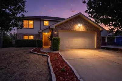 204 Centennial Place, Crowley, TX 76036 - Photo 2