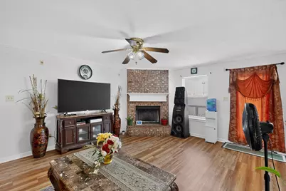 204 Centennial Place, Crowley, TX 76036 - Photo 14