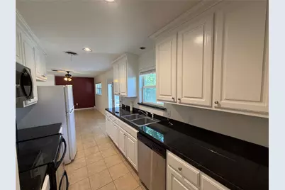 1437 W Ball Street, Weatherford, TX 76086 - Photo 6