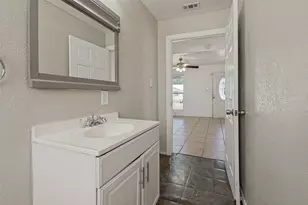 336 Belle St, Bedford, TX 76022 - Photo 18