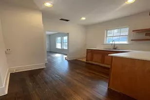 422 S Glasgow Dr, Dallas, TX 75223 - Photo 4