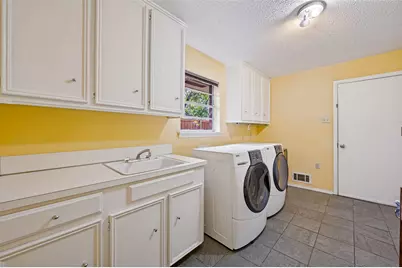 7407 Meadow Oaks Drive, Dallas, TX 75230 - Photo 22