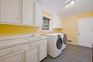 7407 Meadow Oaks Dr, Dallas, TX 75230 - Photo 22