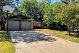 2508 Buffalo Dr, Arlington, TX 76013 - Photo 2
