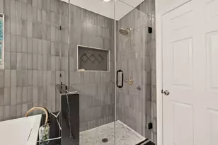 633 Strong St, Dallas, TX 75208 - Photo 16