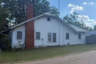 302 S Hogg St, Streetman, TX 75859 - Photo 4