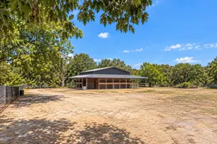 453 Rocky Acres Rd, Cedar Hill, TX 75104 - Photo 2