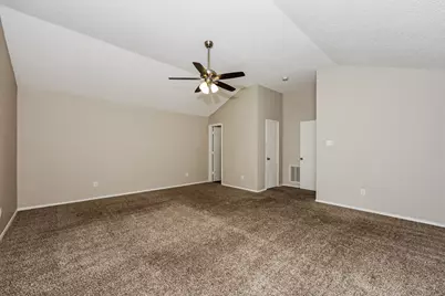609 Hollyberry Drive, Mansfield, TX 76063 - Photo 10