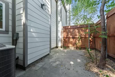 4620 San Jacinto #B, Dallas, TX 75204 - Photo 22